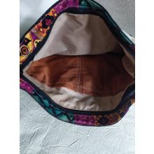 Közepes méretű váll-és oldaltáskák