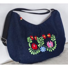 Hímzett farmertáska matyó mintával